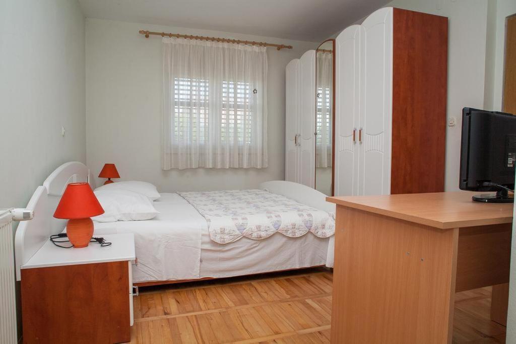 Apartments By The Sea Sukosan, Zadar - 12313 Extérieur photo