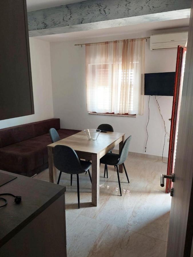 Apartments By The Sea Sukosan, Zadar - 12313 Extérieur photo